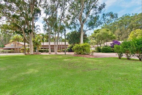 The Francis Retreat - Bonny Hills - Tourism Cairns 1