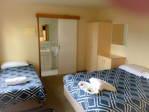 Wagga Wagga Tourist Park - Tourism Cairns 1