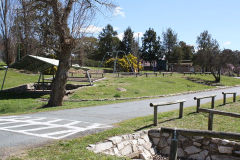Barbour Park Rest Area - Tourism Cairns 1