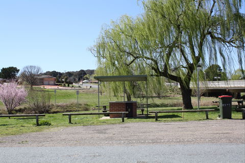 Barbour Park Rest Area - Tourism Cairns 2