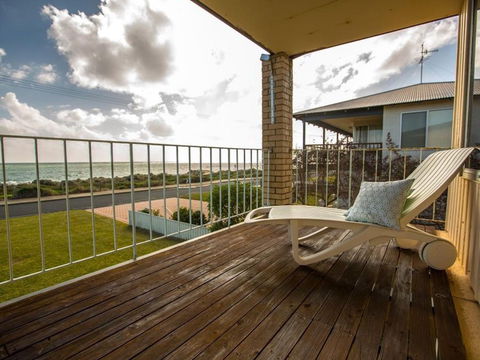 Beachside At Silver Sands - Tourism Cairns 0