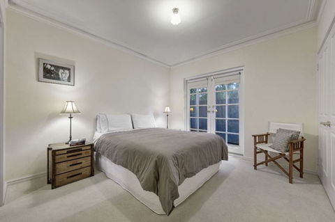 Cottage Retreat/Shady Cottage - Tourism Cairns 2