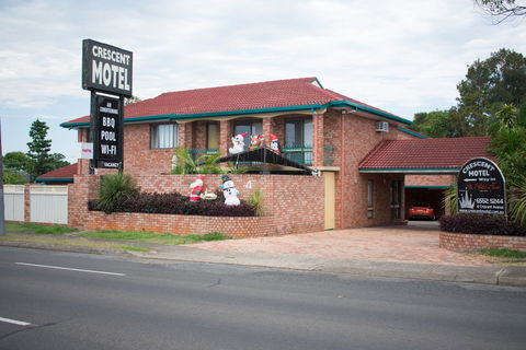 Crescent Motel - Tourism Cairns 0