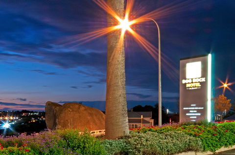 Dog Rock Motel - Tourism Cairns 0