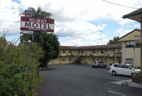 Hi-Way Motel - Tourism Cairns 0