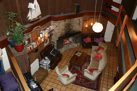 Kasees Apartments And Mountain Lodge - Tourism Cairns 2