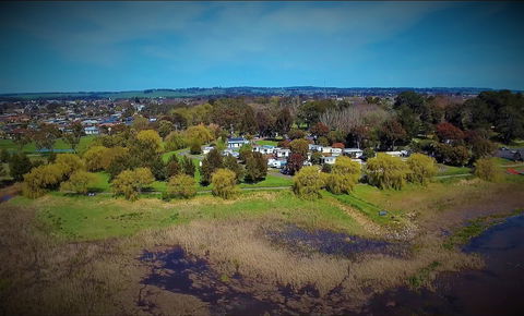 Lake Colac Caravan Park - Tourism Cairns 2