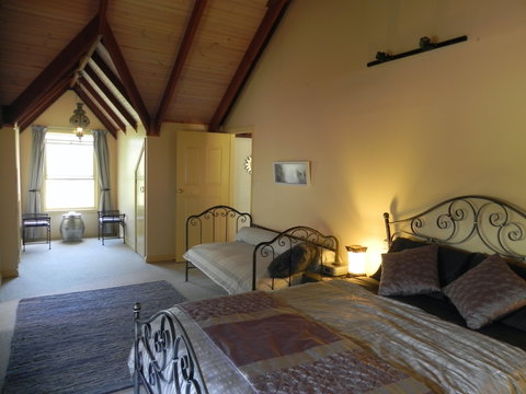 Longbeach Clifftop Retreat - Tourism Cairns 1