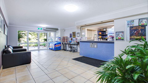 Mari Court Resort - Tourism Cairns 2