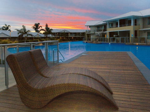 Oaks Port Stephens Pacific Blue Resort - Tourism Cairns 0