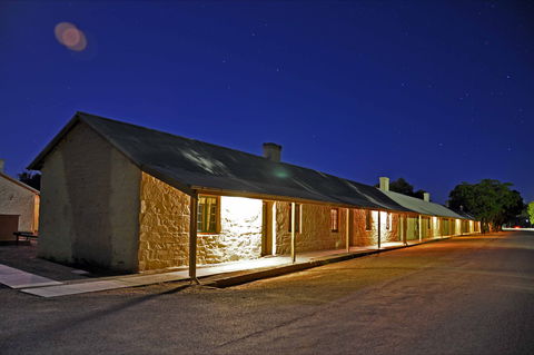 Paxton Square Cottages - Tourism Cairns 0