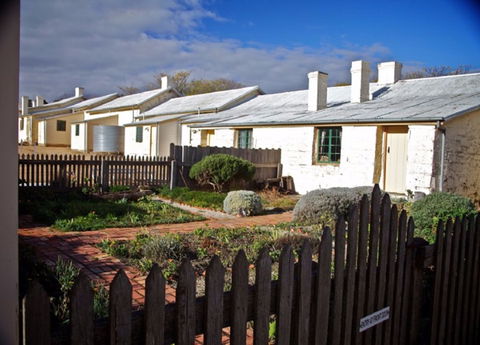 Paxton Square Cottages - Tourism Cairns 1