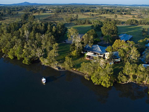 Riverside Holiday Retreat Yamba - Tourism Cairns 0