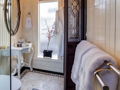 Silverleaf Cottage - Tourism Cairns 2
