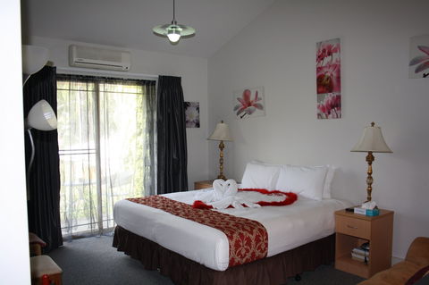 Swan Valley Oasis Resort - Tourism Cairns 0