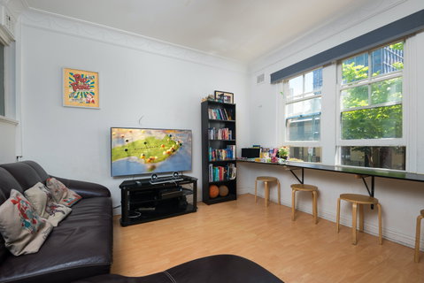 Sydney Star Backpackers - Tourism Cairns 1