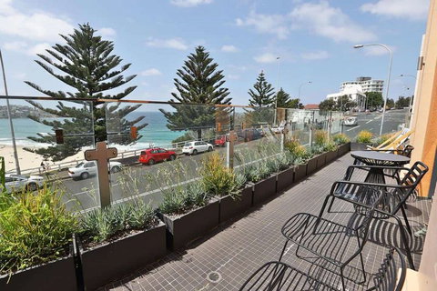 Bondi 38 Serviced Apartments - Tourism Cairns 0