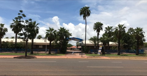 Bluestone Motor Inn - Tourism Cairns 0