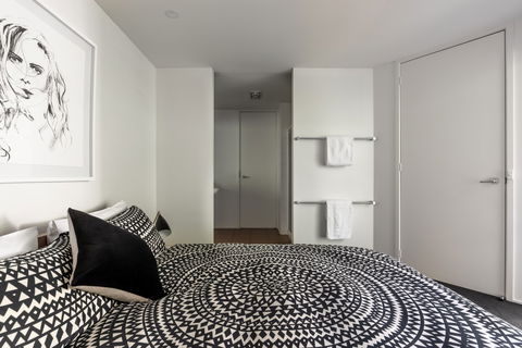 Dlux + Escape @ 83 Great Ocean Road Apartments Lorne - Tourism Cairns 2