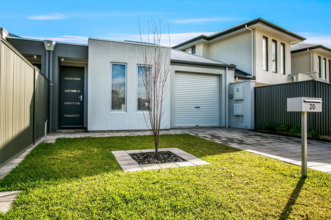 Ella House I - Tourism Cairns 0
