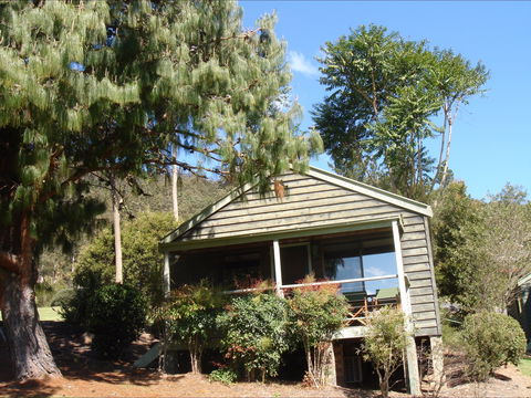 Greenwood Cabin - Tourism Cairns 0