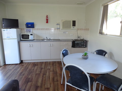 Moonta Bay Cabins - Cabin 2 - Tourism Cairns 1