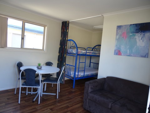 Moonta Bay Cabins - Cabin 2 - Tourism Cairns 2