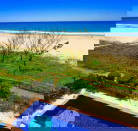 Pelican Sands Beach Resort - Tourism Cairns