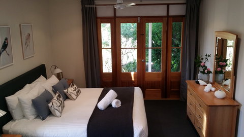 Seaside Garden Cottages - The Villa - Tourism Cairns 0