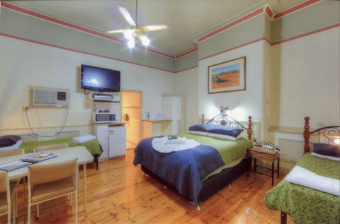 The Lodge Outback Motel - Tourism Cairns 2