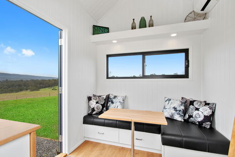 Tiny Home Big Views Kurrajong - Tourism Cairns 1