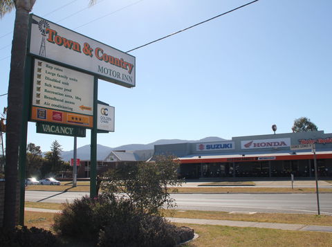 Town And Country Motor Inn - Tamworth - Tourism Cairns 1