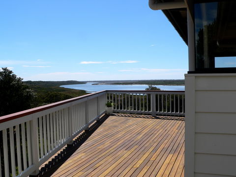 Villa Reeve - Tourism Cairns 0