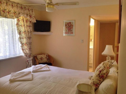 Curtis Falls Mountain Retreat - Tourism Cairns 6