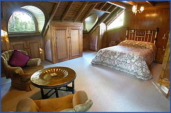 A Camelot Tower And Penthouse - Tourism Cairns 0