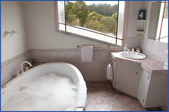 A Camelot Tower And Penthouse - Tourism Cairns 3