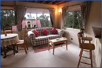 A Camelot Tower And Penthouse - Tourism Cairns 4