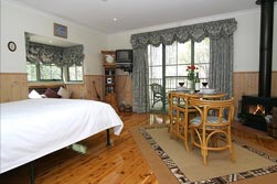 Eagle Hammer Cottages - Tourism Cairns 2