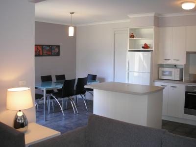 Edgewater Terraces At Metung - Tourism Cairns 4