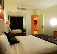 Golden Pebble Hotel - Tourism Cairns