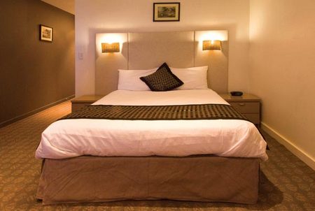 Golden Pebble Hotel - Tourism Cairns 2