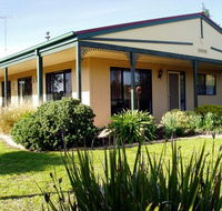 Bells By The Beach Holiday House - Tourism Cairns