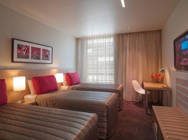 Travelodge Docklands - Tourism Cairns 1