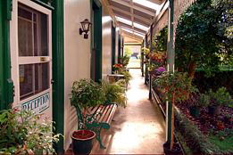 Daylesford Central Motor Inn - Tourism Cairns 4