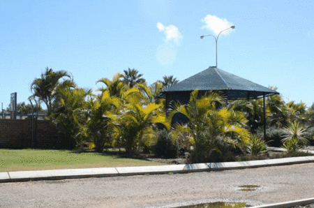 Carnarvon Central Apartments - thumb 1