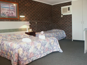 City Lights Motel - Tourism Cairns 0