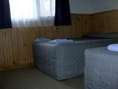 Auto Lodge Motor Inn - Tourism Cairns 1
