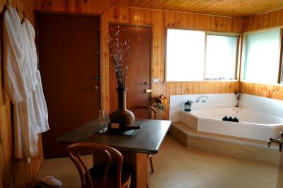 Venus Bay Getaways - Tourism Cairns 4