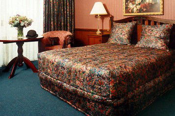 Clifton Lodge - Tourism Cairns 5