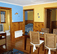 Bicheno's Gallery and Apartments - Tourism Cairns